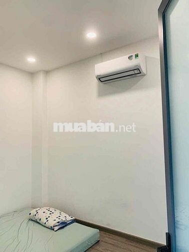 Cho thuê nhà nguyên căn ( có thể thuê riêng mặt trệt ) mặt tiền