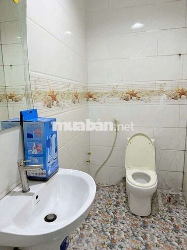 NHÀ ĐẸP MỚI KENG GẦN NGÃ TƯ GA, 5*20, TRỆT, 2 LẦU, 4PN, SÂN XE HƠI