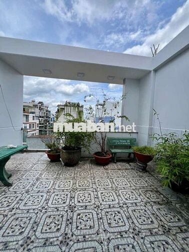 NHÀ ĐẸP MỚI KENG GẦN NGÃ TƯ GA, 5*20, TRỆT, 2 LẦU, 4PN, SÂN XE HƠI