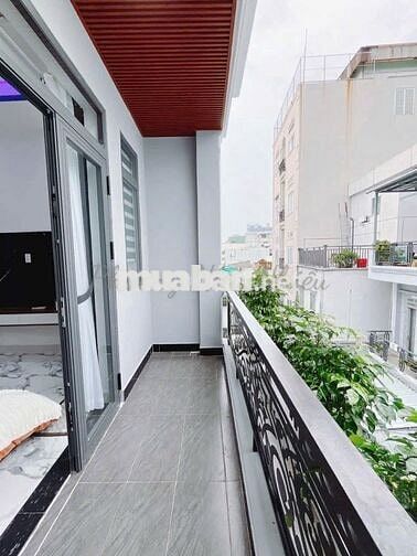 Cho thuê phòng trong nhà nguyên căn1135 huỳnh tấn phát quận 7 giá 3tr5