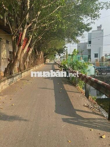 Bán nhà 2/Quốc Lộ 22 vào 1km, xã Tân Thông Hội, 103m2. Giá 1 tỷ 550