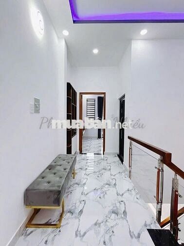Cho thuê phòng trong nhà nguyên căn1135 huỳnh tấn phát quận 7 giá 3tr5