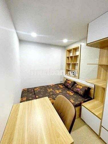 Tập thể 50 m2 sổ đỏ tầng 1 mặt ngõ thông phố Bùi ngọc Dương 5 m ra oto