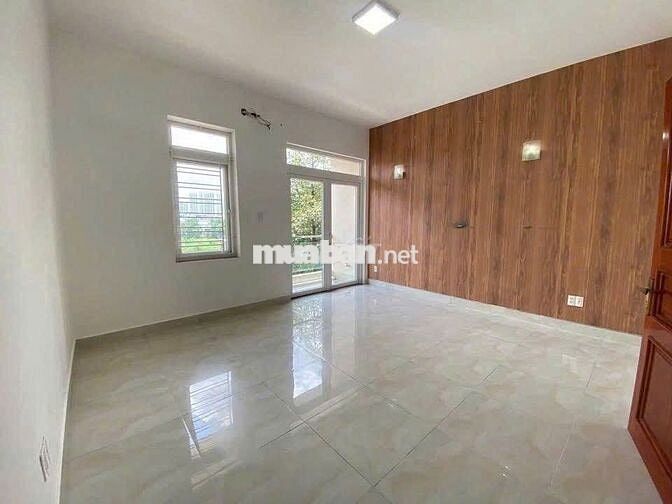 CHO THUÊ NHÀ KHU HIM LAM Q7, HẦM, 4L. 5X20M. TRỒNG SẴN, CÓ THANG MÁY