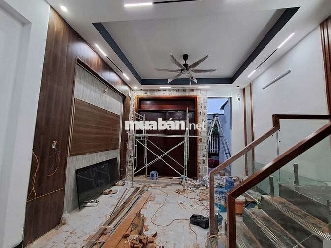 NHÀ RỘNG RÃI- GẦN BẾN XE 91B - METRO