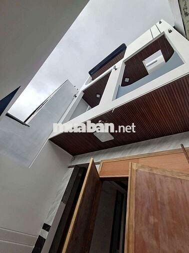 NHÀ RỘNG RÃI- GẦN BẾN XE 91B - METRO