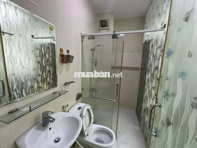 PHÒNG FULL NỘI THẤT BAN CÔNG LỚN NGAY CHỢ BÀ CHIỂU GIÁP Q3,PHÚ NHUẬN
