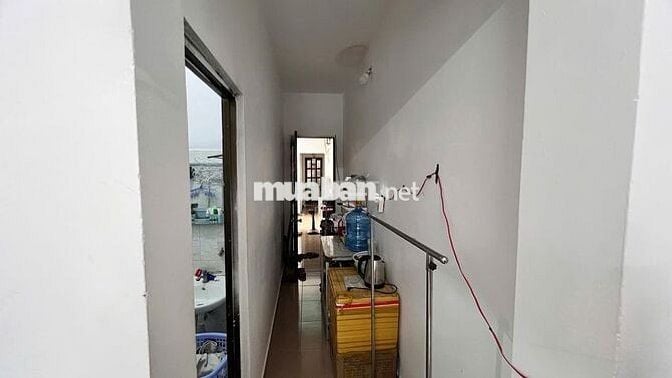 Cần pass phòng 443/91 Lê Văn sỹ giá 4tr , có máy lạnh