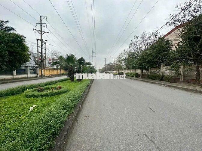 CẦN SANG NHƯỢNG KHO XƯỞNG - DT 3.500M2 - DUYÊN THÁI - THƯỜNG TÍN