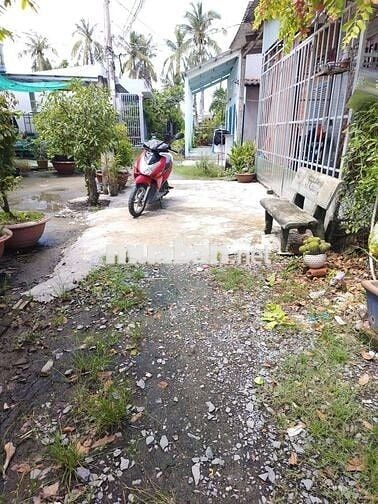 BÁN GẤP NỀN ĐẤT FULL THỔ CƯ NỞ HẬU HƠN 7M GẦN CHỢ VÀ KHU CÔNG NGHIỆP