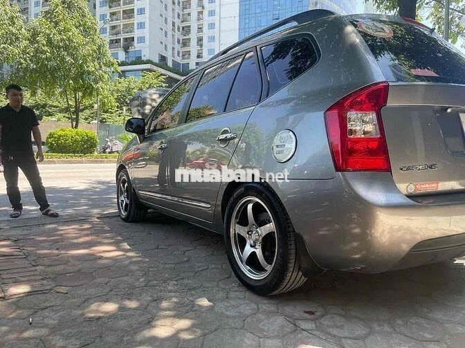 Kia Carens 2010 SX 2.0 AT - 95000 km
