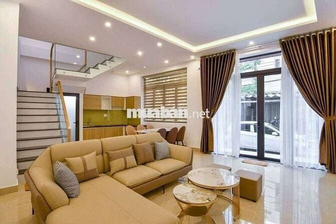 Cho thuê nhà 3 tầng mặt tiền Lê Thị Tính, Thanh Khê
