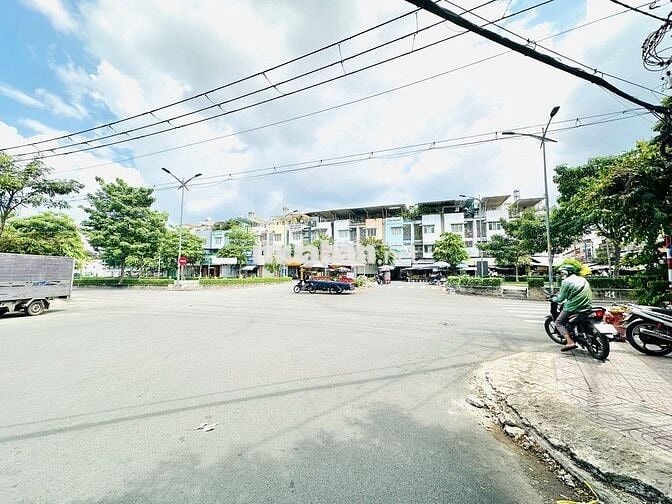 🆘CHO THUÊ CĂN GÓC 3 MẶT TIỀN PHẠM HUY THÔNG🆘13X14M 5 TẦNG🆘THANG MÁY