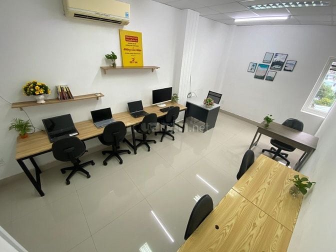 Cho thuê văn phòng 8-10 người DT 25-35m2 có sẵn bàn ghế mặt tiền Âu Cơ