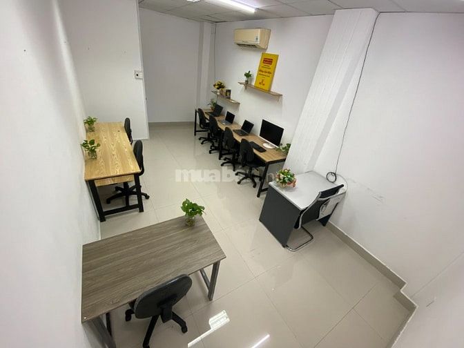 Cho thuê văn phòng 8-10 người DT 25-35m2 có sẵn bàn ghế mặt tiền Âu Cơ