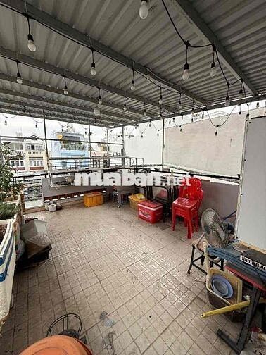 BÁN NHÀ LÝ THƯỜNG KIỆT Ô TÔ NGỦ NHÀ 3 TẦNG 165M2 VÀI BƯỚC MẶT TIỀN .