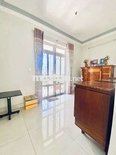 Bán nhà mặt tiền Mai Hắc Đế Quận 8 gần Trường và Chợ kinh doanh tốt