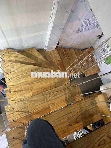 Cho thuê nhà 4 tầng mặt tiền Lê Độ ngay trung tâm