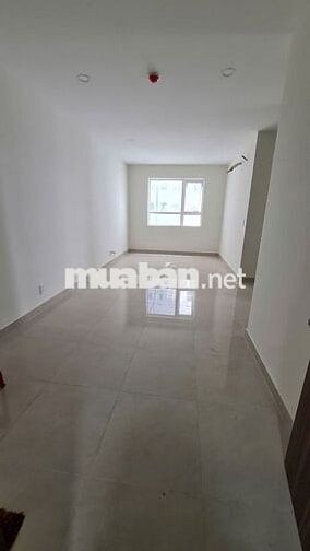 Em cần sang lại HĐ thuê căn 3PN 95m2 / Nhà trống có rèm / Giá 13,5tr