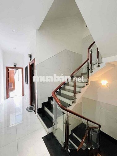 CÁCH 1 CĂN RA MT DƯƠNG QUẢNG HÀM, P5, GÒ VẤP, 5TẦNG XÂY DỰNG RẤT ĐẸP