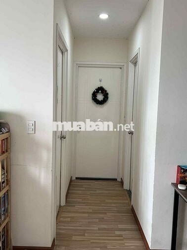 Cho thuê Master Bedroom WC riêng trong căn hộ 72m2 2PN, 2WC