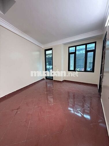 BÁN NHÀ NGÃ TƯ TAM TRINH MAI ĐỘNG 31M * 4 TẦNG GIÁ 4,5 TỶ