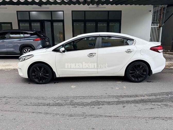 Kia Cerato 2016 1.6 AT - 100000 km