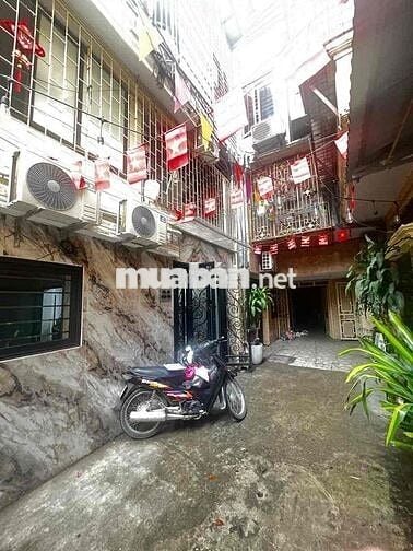 Nhân Hoà 100m2 - 4,9 tỷ- tập thể tầng 2 sổ đỏ Thanh Xuân - Nhà đẹp 3 n
