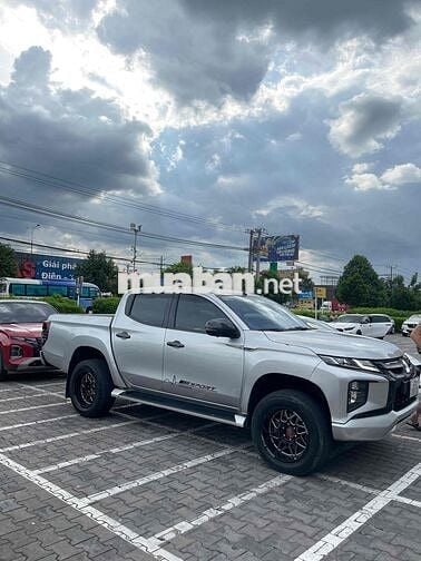 Mitsubishi Triton 2019 4x2 AT Mivec Premium - 1030