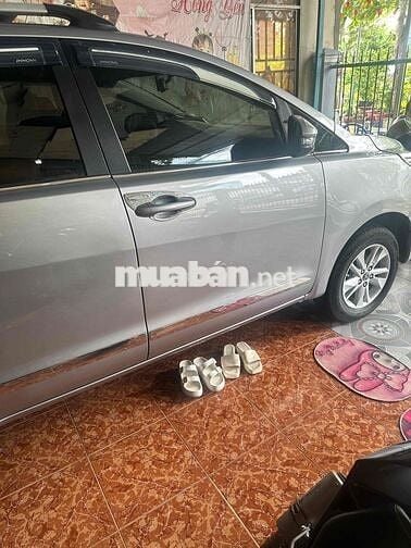 Toyota Innova 2018 2.0E - 10000 km