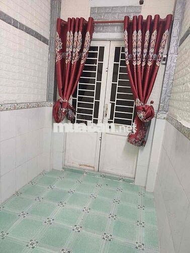 Bán nhanh nhà ngay KDC Tên Lửa, chợ Bà Hom, trệt, lầu. Giá 3.3 tỷ(TL)