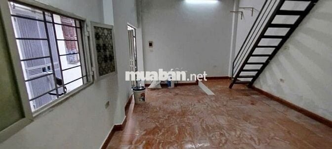 Quận Hoàng Mai, phường Vĩnh Hưng nhà 2 tầng 26m2 đất sổ đỏ