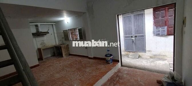 Quận Hoàng Mai, phường Vĩnh Hưng nhà 2 tầng 26m2 đất sổ đỏ