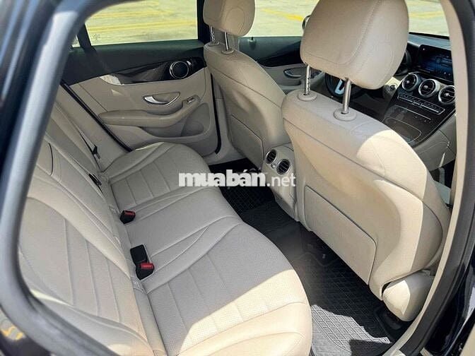 Mercedes Benz GLC200 2022 - 29000 km