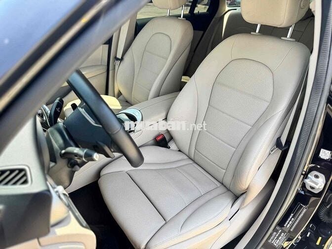 Mercedes Benz GLC200 2022 - 29000 km