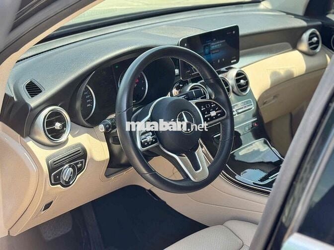 Mercedes Benz GLC200 2022 - 29000 km