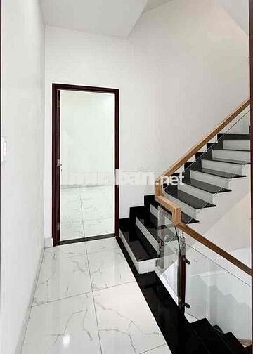 Bán nhà 4 tầng trung tâm Bình Tân, khu đồng bộ, chỉ 5,3T còn TL