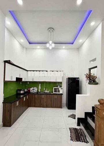 Bán nhà 4 tầng trung tâm Bình Tân, khu đồng bộ, chỉ 5,3T còn TL