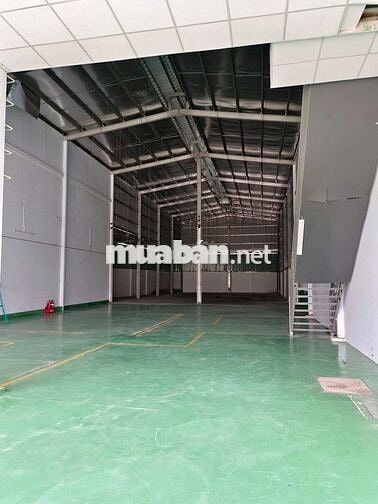 Kho xưởng mới xây 720m², nền epoxy sạch đẹp Chỉ 45 triệu/tháng