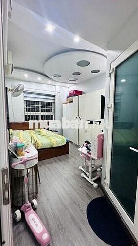 Chính chủ bán CH 137 Nguyễn Ngọc Vũ, 113m2, 3N,2WC giá 8.35 tỷ