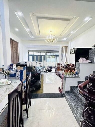Bán Nhà Quận 7 Đường Ô tô thông Huỳnh Tấn Phát 60m2 4 Tầng 4PN 7.8 tỷ
