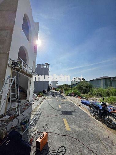 BÁN ĐẤT FULL THỔ CƯ-KHU ĐỒNG BỘ TÂY LÂN-VUÔNG VỨC-HXH 6M-GIÁ 3 TỶ NHỎ