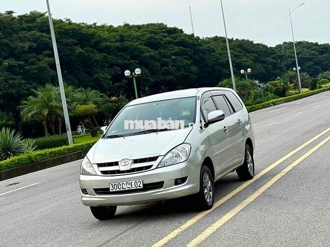 Toyota Innova 2007 G - 136000 km
