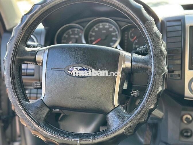 Ford Everest 2014 Limited số tự động