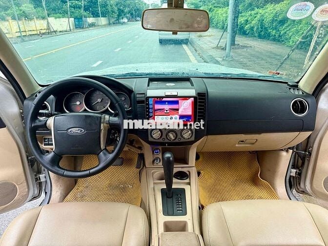 Ford Everest 2008 2.5L 4x2 AT - 186000 km
