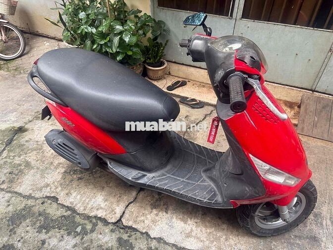 xe piggio Zip Y dang the thao dời 2014