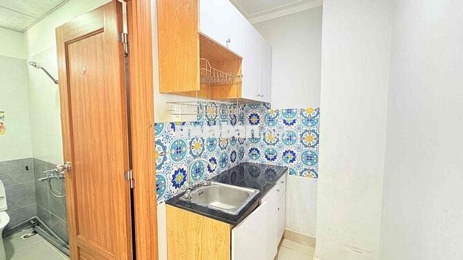 CHO THUÊ STUDIO CỬA SỔ LỚN FULL NỘI THẤT GỖ CAO CẤP NGAY BẾN THÀNH Q1