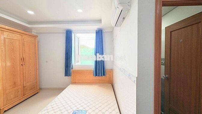 CHO THUÊ STUDIO CỬA SỔ LỚN FULL NỘI THẤT GỖ CAO CẤP NGAY BẾN THÀNH Q1