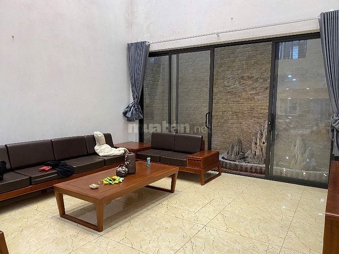Chính chủ cho thuê nhà 5 Tầng,100m2-Lạc Long Quân,Nghĩa Đô,Cầu Giấy