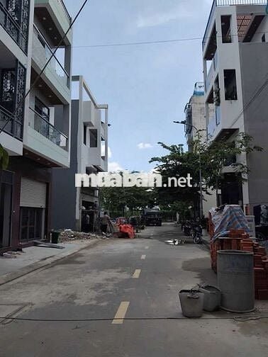 BÁN ĐẤT MẶT TIỀN 8M AN PHÚ ĐÔNG  Q12, VỊ TRÍ ĐẸP, DT 50M²( 4.9 × 11.2)